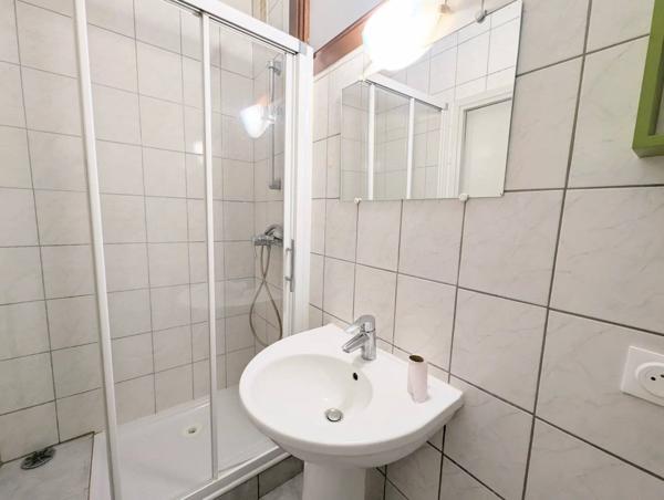 Chambéry centre – Idéal résidence principale, profession libérale ou investissement locatif – Calme et verdure, à deux pas du Parc de Buisson Rond