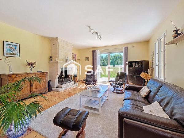 Maison au calme, 5 chambres, bureau, salle cinéma et double garage