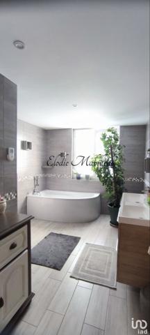 Maison 5 pièces de 134 m² à Beaufort-en-Anjou (49250)