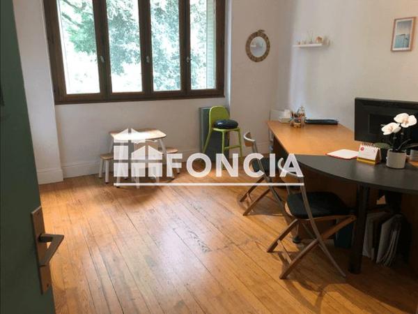 Location Local commercial 5 pièces 79.45 m² - 191 AVENUE DE LYON Chambery 73000