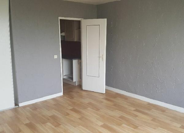 Appartement à louer    1 pièce •  Mons-en-Baroeul