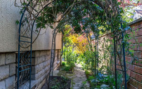 Maison à vendre    6 pièces • 154,24 m2 Champigny-sur-Marne