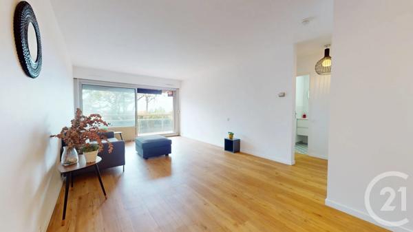 Appartement F3 à vendre  3 pièces - 63 m 2   BIARRITZ  - 64