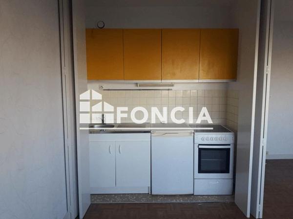 Location Studio 27.4 m² - BATIMENT C Tours 37000