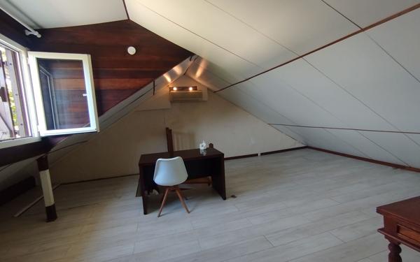 Maison à louer    5 pièces •  Saint-Paul