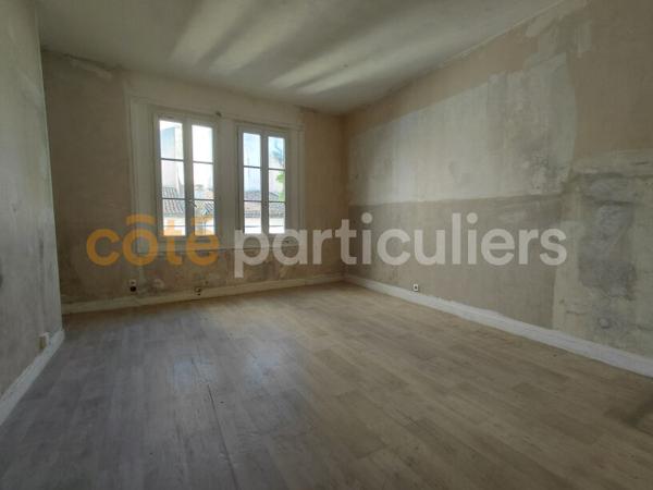 Vente
                Appartement25 m² - 1 Pièce -
                    LA ROCHELLE (17000)