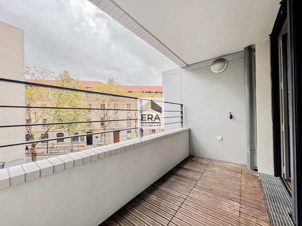 Studio avec balcon Paris 39 m2