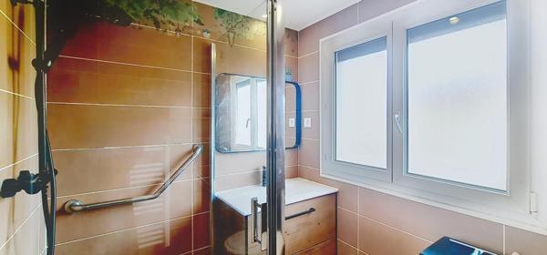 Charmante maison de 75 m² sans travaux, trois chambres, avec extérieur