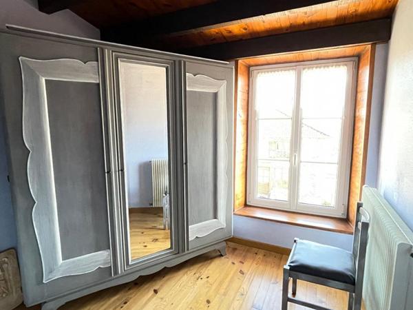 Maison individuelle  8 pièce(s) 212 m2