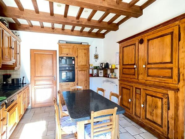 Maison individuelle  8 pièce(s) 212 m2