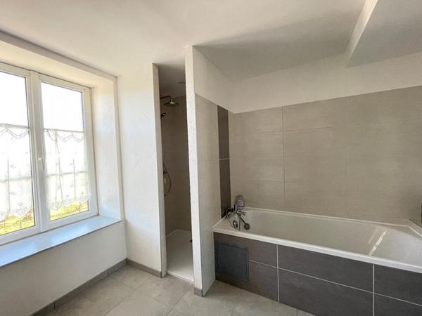 Maison individuelle  8 pièce(s) 212 m2