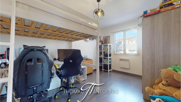 EN EXCLUSIVITE - 4 CHAMBRES - PANNEAUX SOLAIRES - THERMODYNAMIQUE - CLIMATISATION - GARAGE - PISCINE