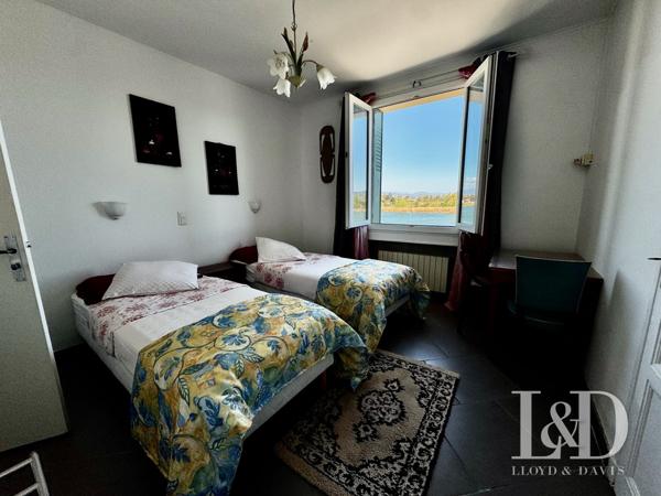 Ténement immobilier 800 m2 au bord du Rhône