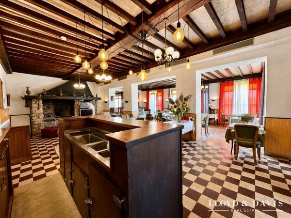 Ténement immobilier 800 m2 au bord du Rhône