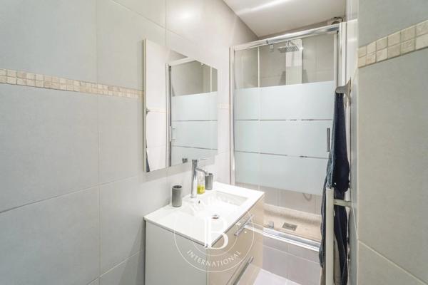Paris 2ème, Appartement  32 m² à vendre