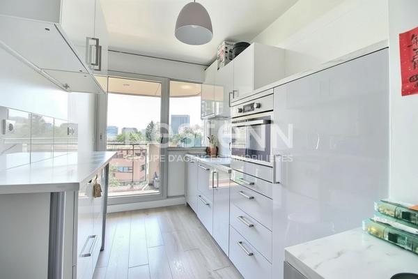 Appartement Courbevoie 3 pièces 77.04 m2
