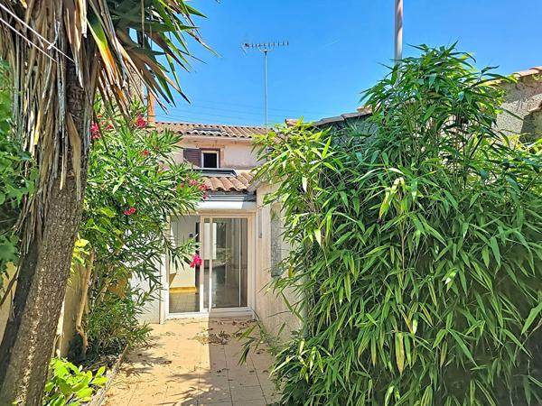 Maison de ville en pierre avec jardin et terrasse ? Centre de Luçon
