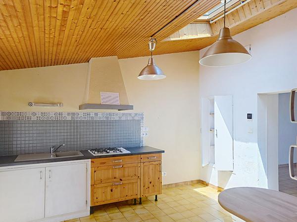 Maison de ville en pierre avec jardin et terrasse ? Centre de Luçon