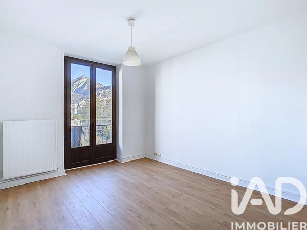 Location appartement 3 pièces 56 m² Grenoble