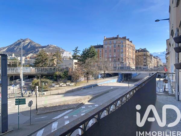 Location appartement 3 pièces 56 m² Grenoble