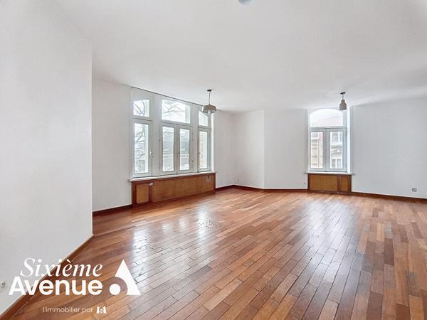 Appartement 3 pièces 153.86 m2