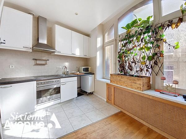 Appartement 3 pièces 153.86 m2