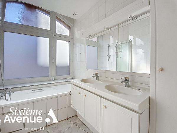 Appartement 3 pièces 153.86 m2