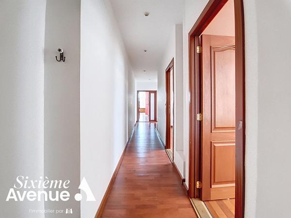 Appartement 3 pièces 153.86 m2