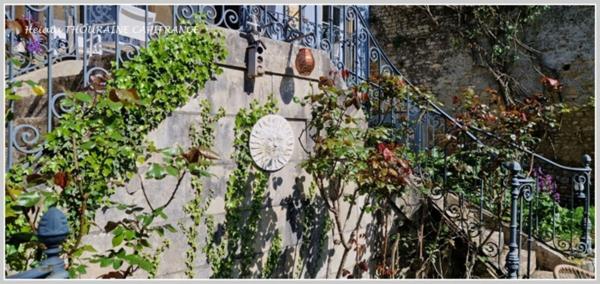 à vendre SAINT MAIXENT L'ECOLE (79) propriété P12 de 446 m² - Terrain de 2 152 m²