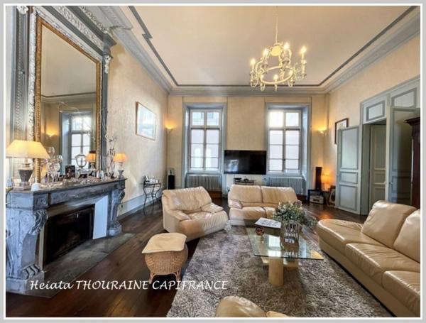 à vendre SAINT MAIXENT L'ECOLE (79) propriété P12 de 446 m² - Terrain de 2 152 m²