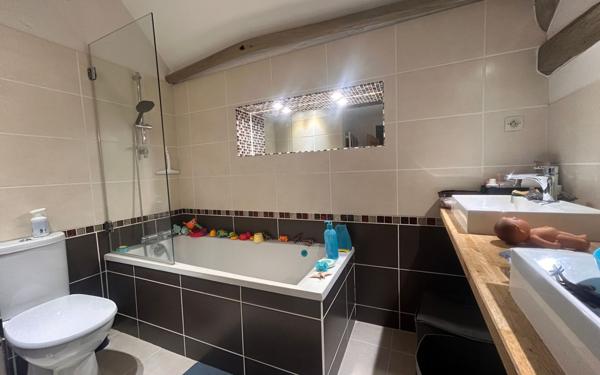 Maison à vendre    5 pièces •  Mer