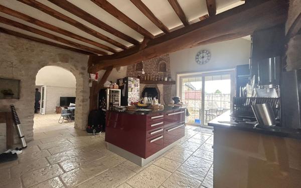 Maison à vendre    5 pièces •  Mer