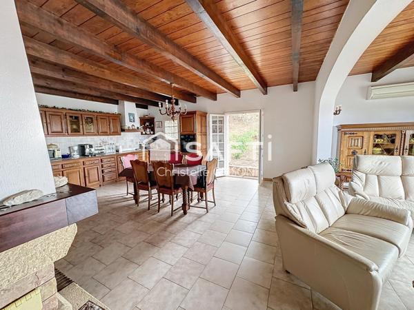 MAISON DE PLAIN-PIED À ALATA, SECTEUR TROVA .