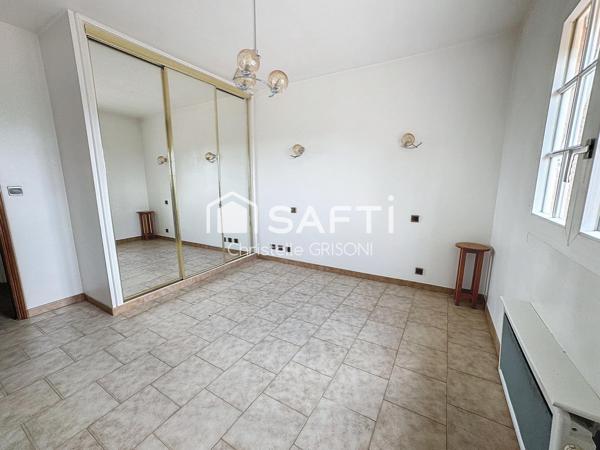 MAISON DE PLAIN-PIED À ALATA, SECTEUR TROVA .