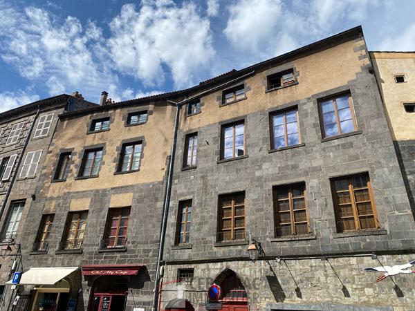 Plateau Central ? Élégant appartement de 98 m² au charme de l'ancien