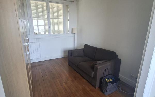 Appartement à vendre    2 pièces • 26 m2 Paris 16