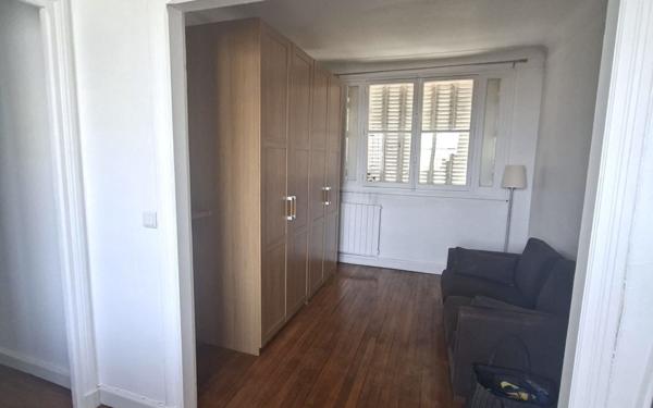 Appartement à vendre    2 pièces • 26 m2 Paris 16