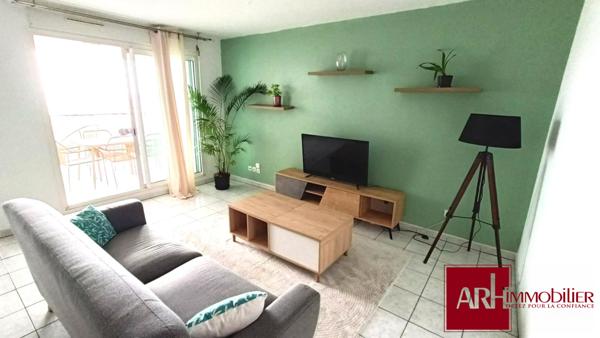 A LOUER - ST DENIS - APPT F4 MEUBLÉ AVEC VUE OCÉAN