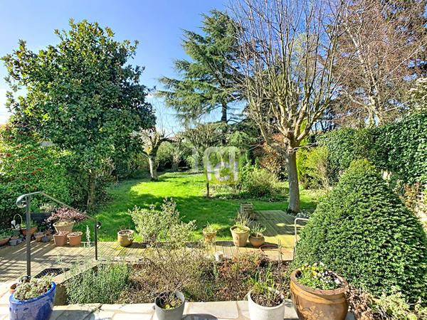 Maison d'exception 1930 - Quartier Sacré-Coeur -180 m² - Jardin arboré sans vis-à-vis