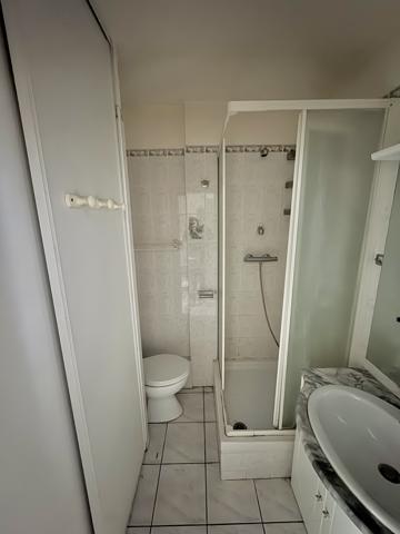 Saint-Cyr-sur-Mer (83270) Studio avec balcon – Dernier étage – Proche plages et port