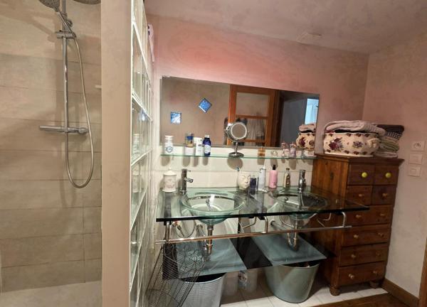 Maison à TONNEVILLE, 50460 - 4 pièces 74m²