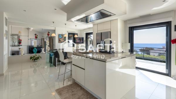 Vue mer - Au calme - Piscine - Boulodrome - Garage et stationnement