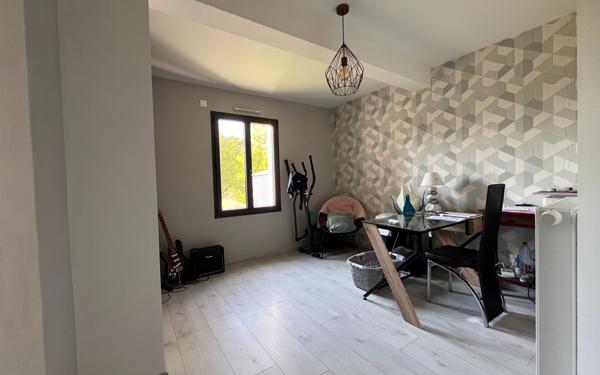 Maison à vendre    6 pièces •  Saint-Denis-en-Val