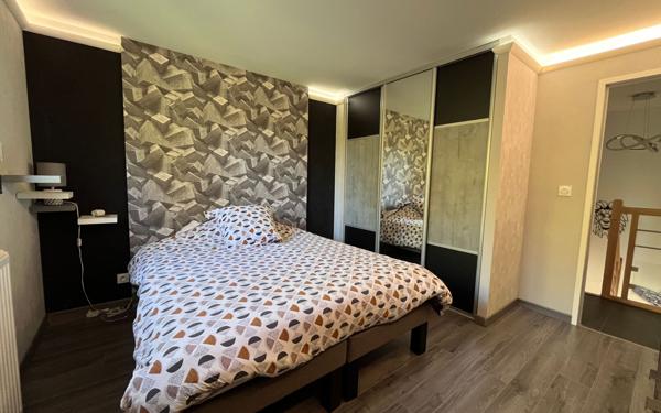 Maison à vendre    6 pièces •  Saint-Denis-en-Val