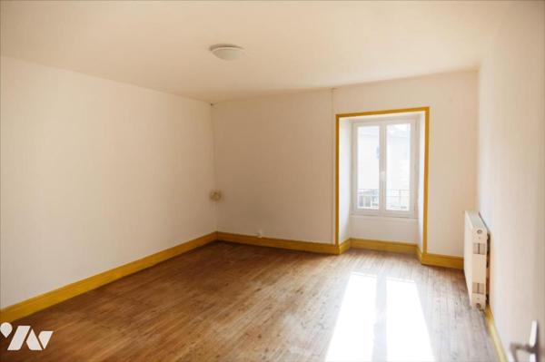 BOURG DE LATILLE - IMMEUBLE DE RAPPORT