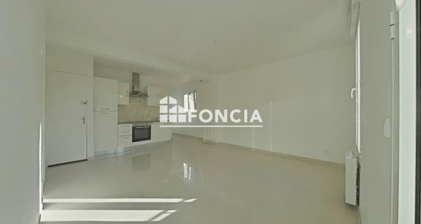 Location Appartement 4 pièces 76.21 m² - Vaujours 93410