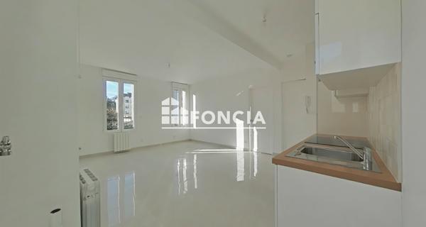 Location Appartement 4 pièces 76.21 m² - Vaujours 93410