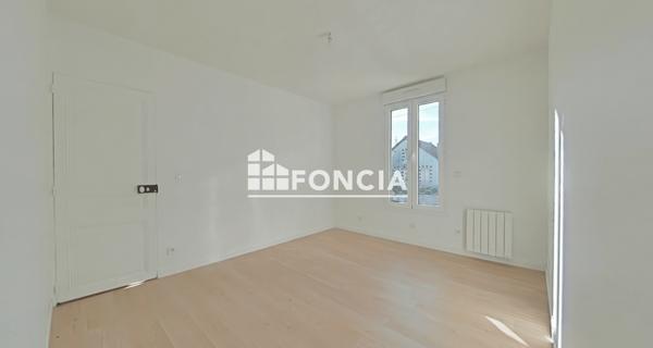 Location Appartement 4 pièces 76.21 m² - Vaujours 93410