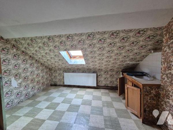 Maison à Vendre à Attichy (60350) (20min de COMPIEGNE et 25min de SOISSONS)
Maison à rénover d...