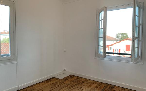 Maison à louer    7 pièces •  Bayonne